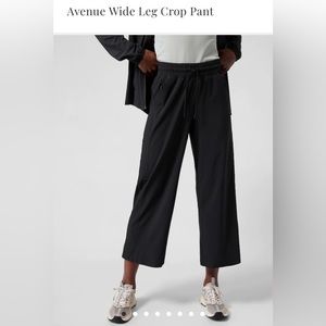 Athleta Avenue Wide leg crop pant